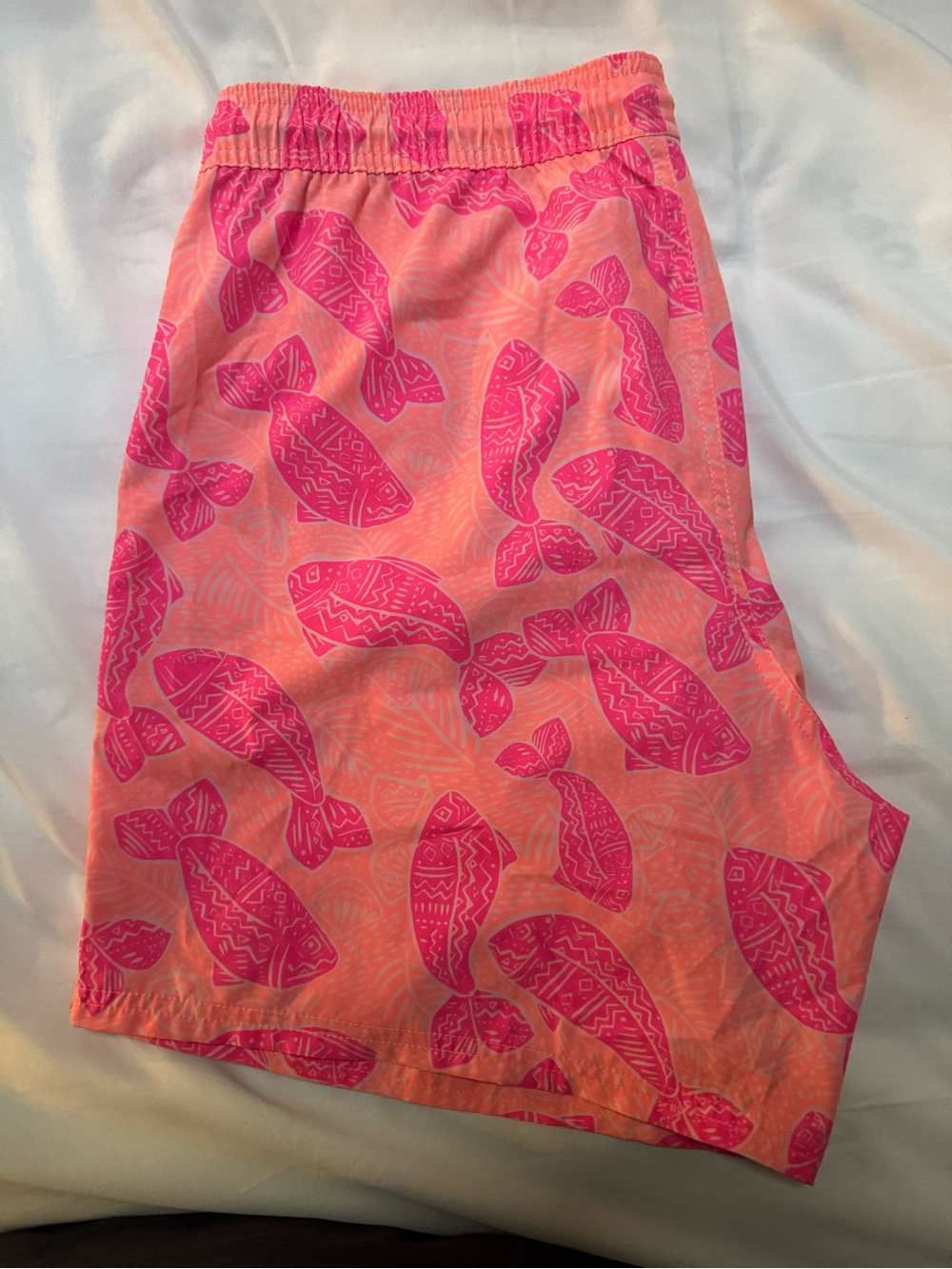 Vineyard Vines Men’s Pink & Coral Printed Swim Coverup